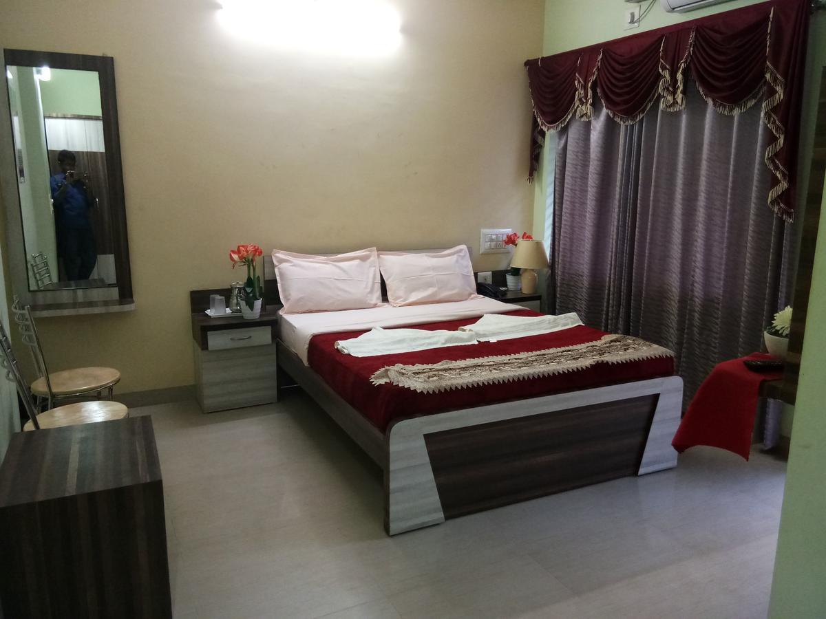 Sai Skanda Hotel Subrahmanya Buitenkant foto
